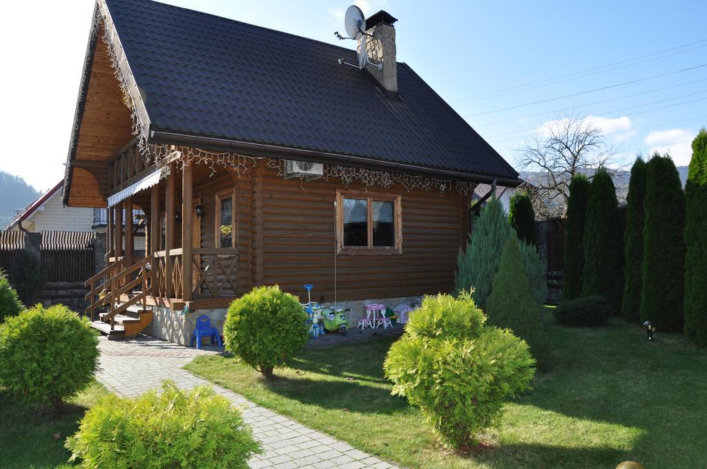 Smerekovyi * Skole