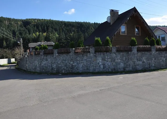 Cottage Smerekovyi